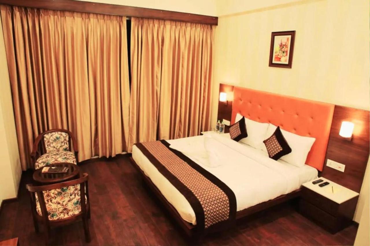 Hotel Citi Inn Grande Zirakpur Esterno foto