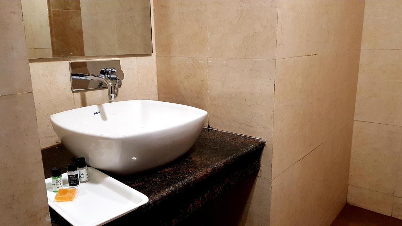 Hotel Citi Inn Grande Zirakpur Esterno foto